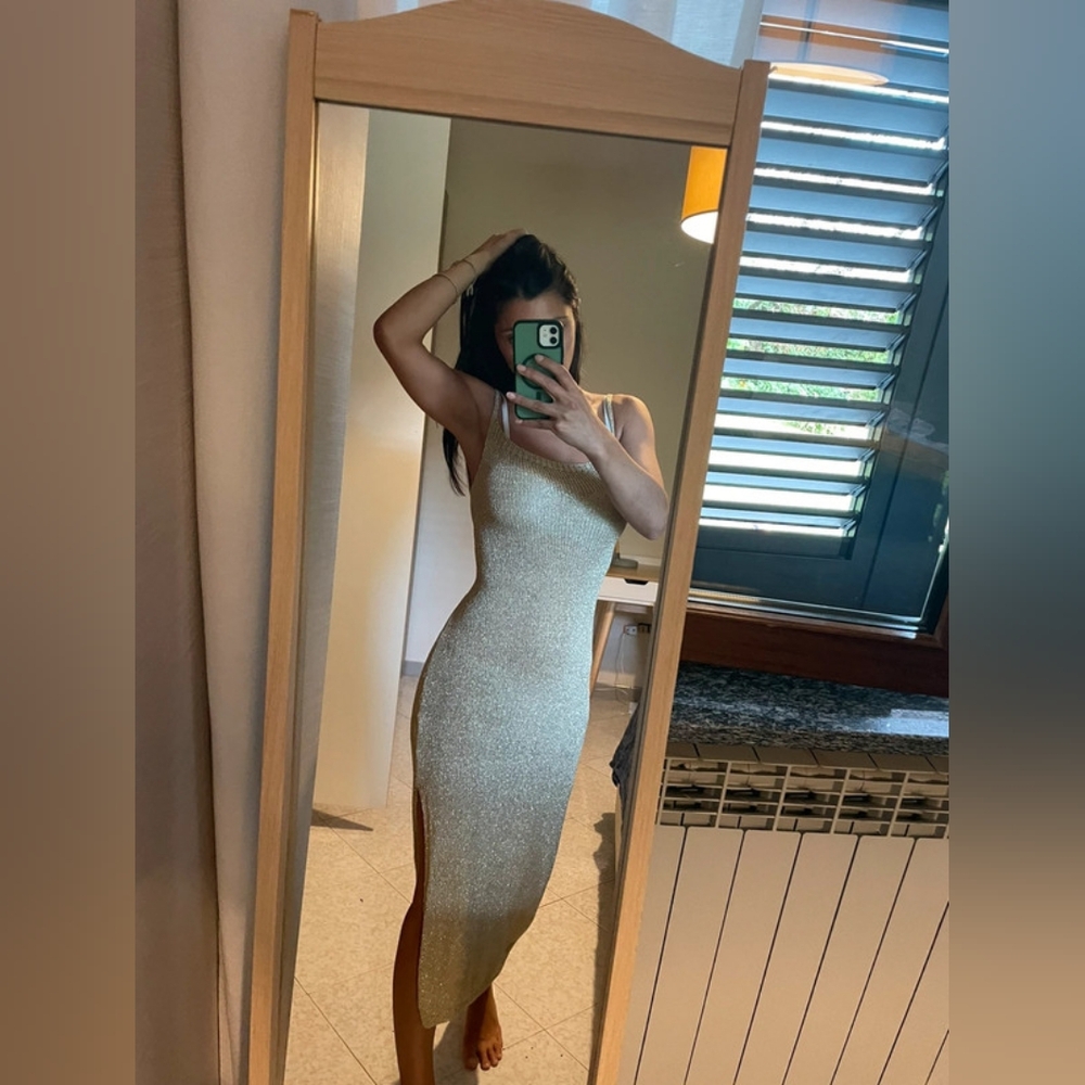 Elegant Gold Sleeveless Dress